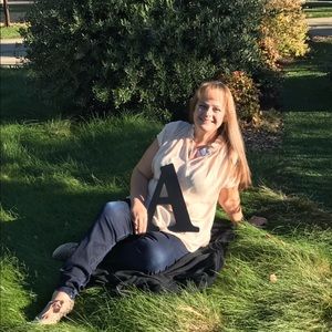 Meet your Posher, Jessica